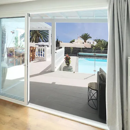 Graceful 5 Bedrooms Vega Del Carmen Distant Sea Views Villa Puerto del Carmen (Lanzarote)