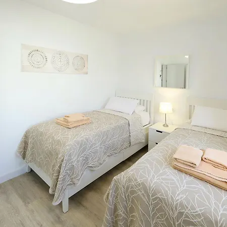 Graceful 5 Bedrooms Vega Del Carmen Distant Sea Views Villa *