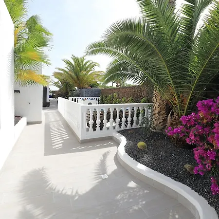 Graceful 5 Bedrooms Vega Del Carmen Distant Sea Views Villa