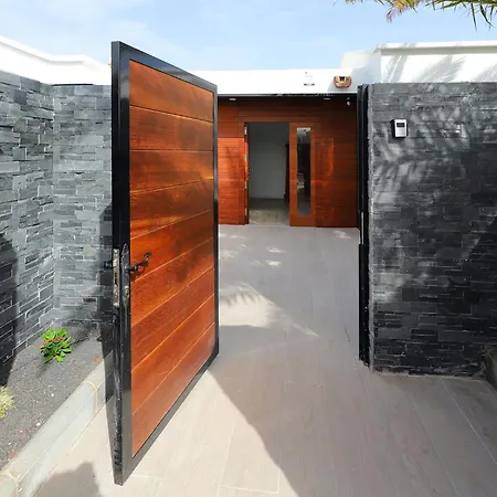 Graceful 5 Bedrooms Vega Del Carmen Вилла