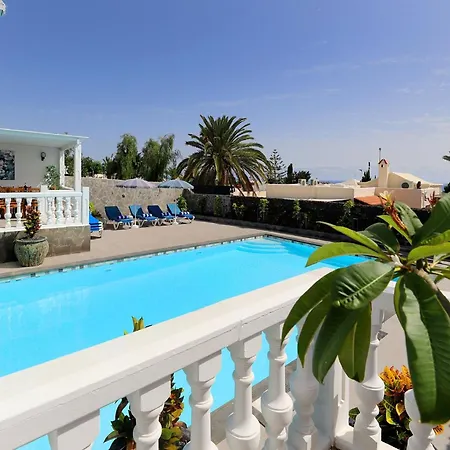 Graceful 5 Bedrooms Vega Del Carmen Distant Sea Views * Puerto del Carmen (Lanzarote)