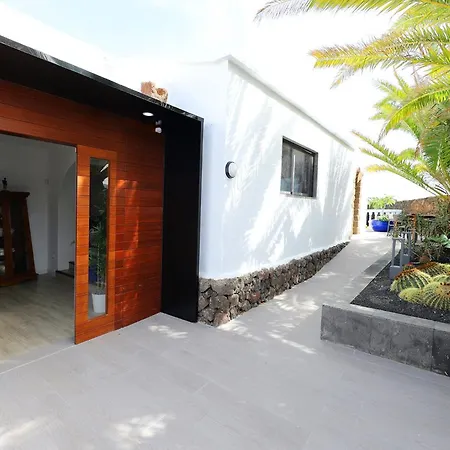 Graceful 5 Bedrooms Vega Del Carmen *